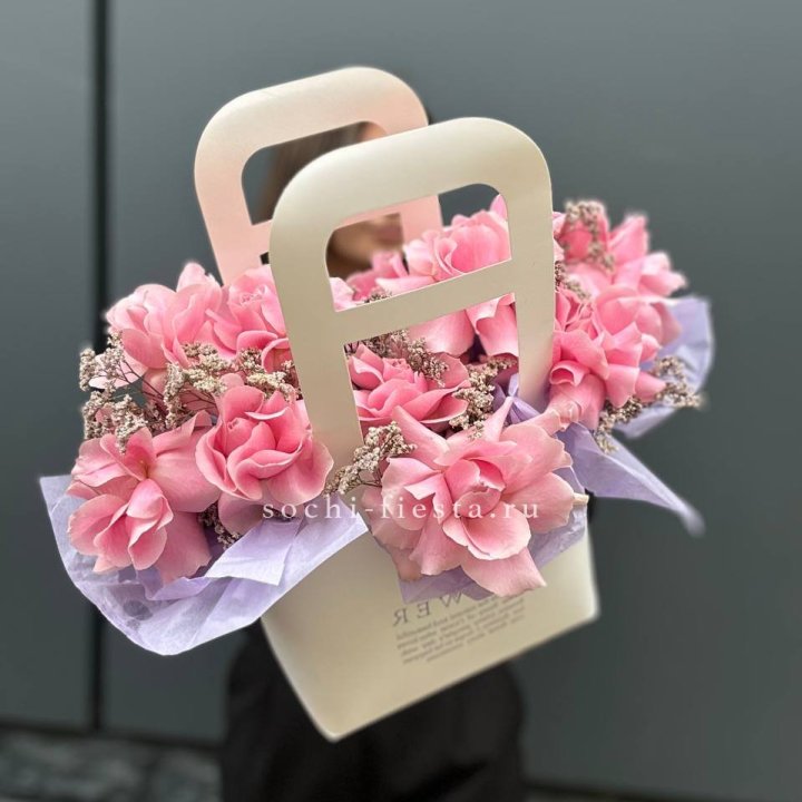 Сумочка розовых роз "Плинки" в Оренбурге