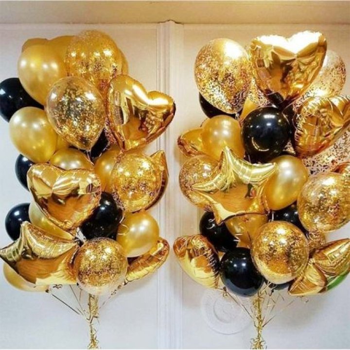 Фонтан шаров "Чёрное золото" в Оренбурге