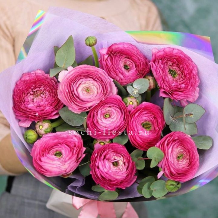 Ранункулюсы с эвкалиптом №2 в Оренбурге