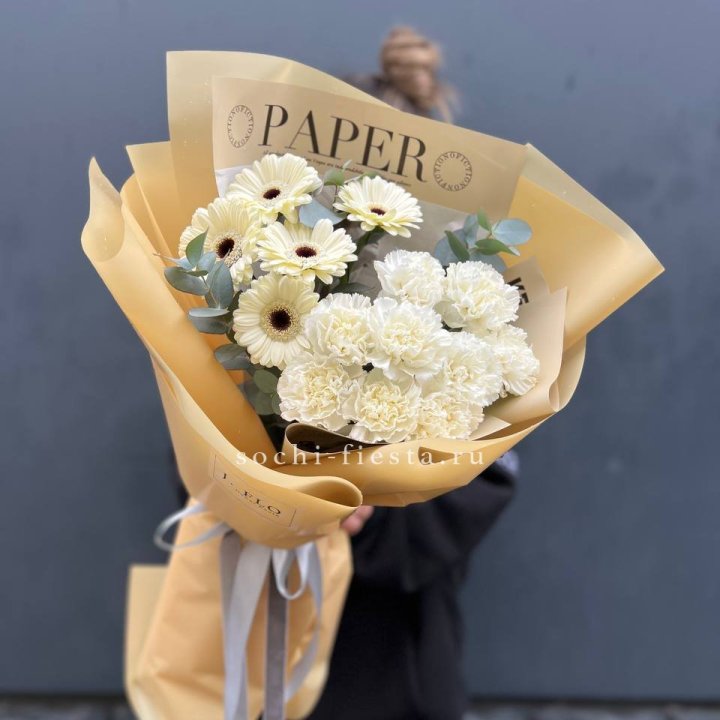  Букет с диантусами и герберами в Оренбурге