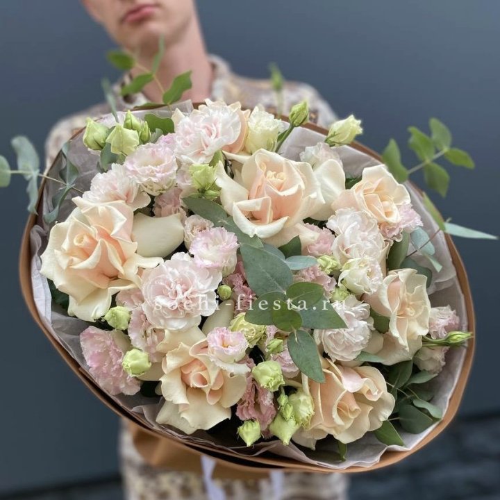  Букет кремовых роз "Мокко" в Оренбурге