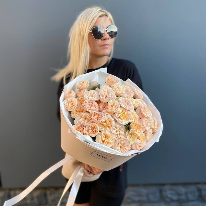 15 пионовидных роз №2 в Оренбурге