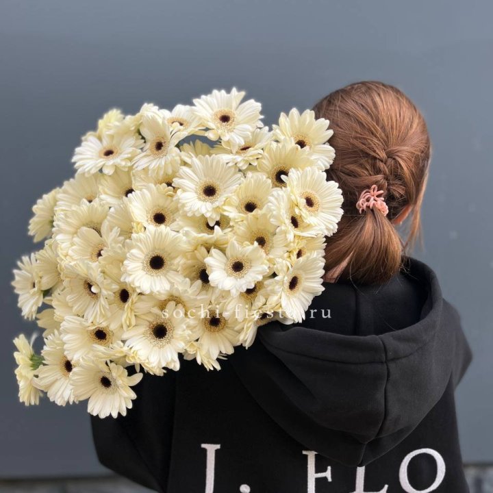 51 гербера в Оренбурге