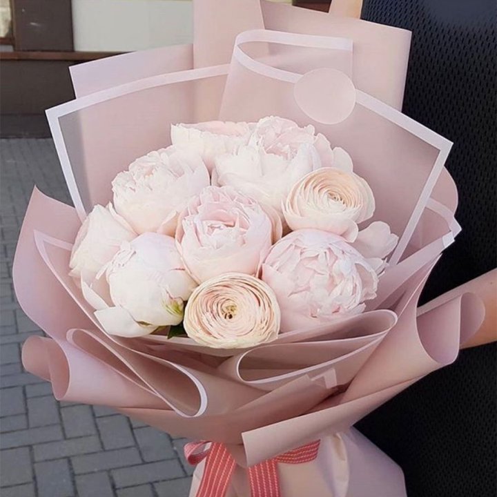 Пионы и ранункулюсы в Оренбурге