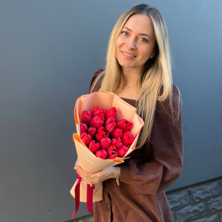  19 красных тюльпанов в Оренбурге