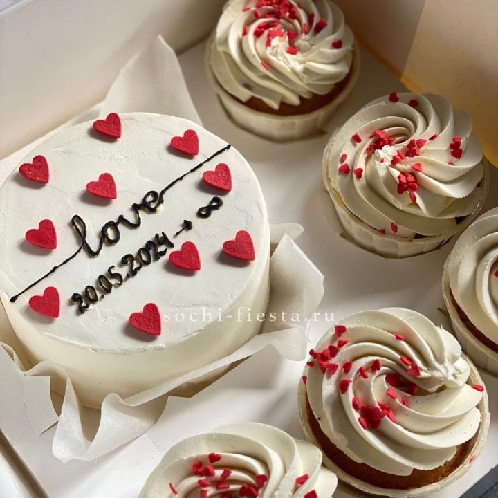 Капкейки и бенто-торт "Любимые" в Оренбурге