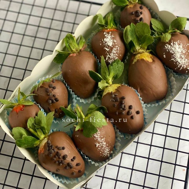 Клубника в шоколаде 10 ягод в Оренбурге