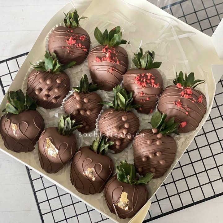 Клубника в шоколаде 12 ягод в Оренбурге