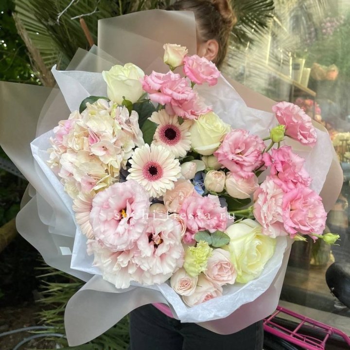 Дизайнерский букет "Лаундж пак" в Оренбурге