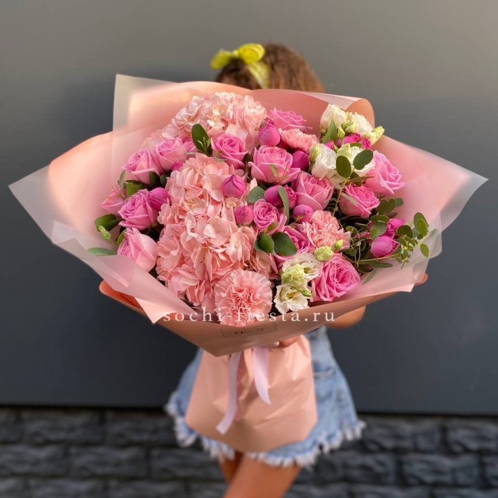 Авторский букет "Восторг" в Оренбурге