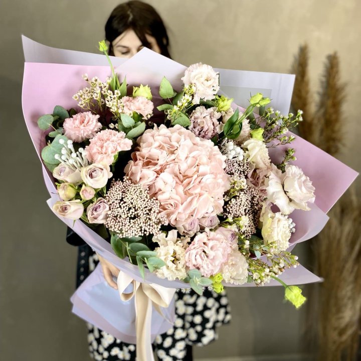 Дизайнерский букет "Трели кримс" в Оренбурге