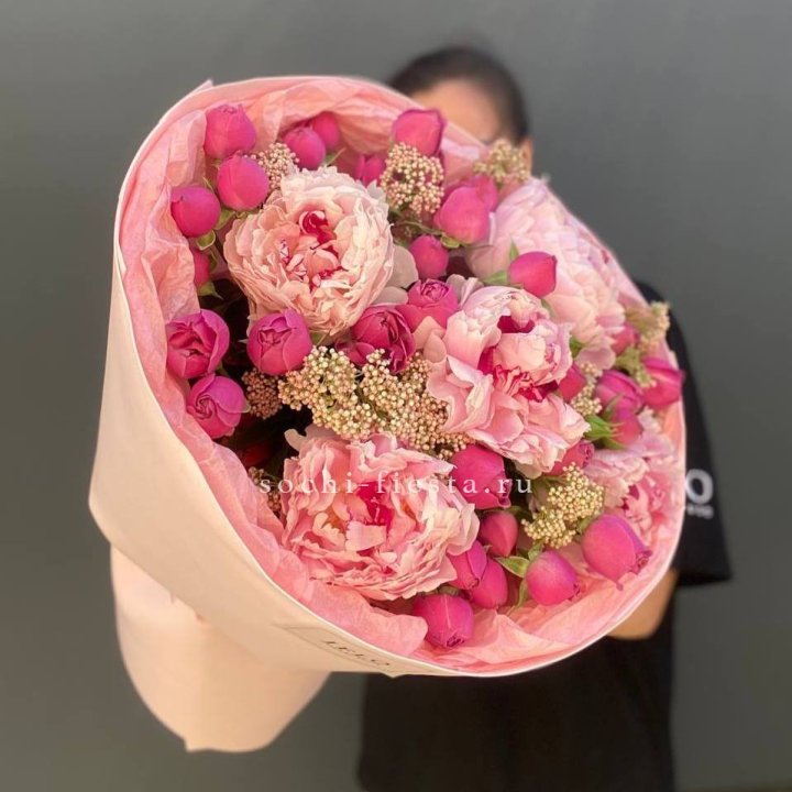  Букет с пионами "Преференс" в Оренбурге