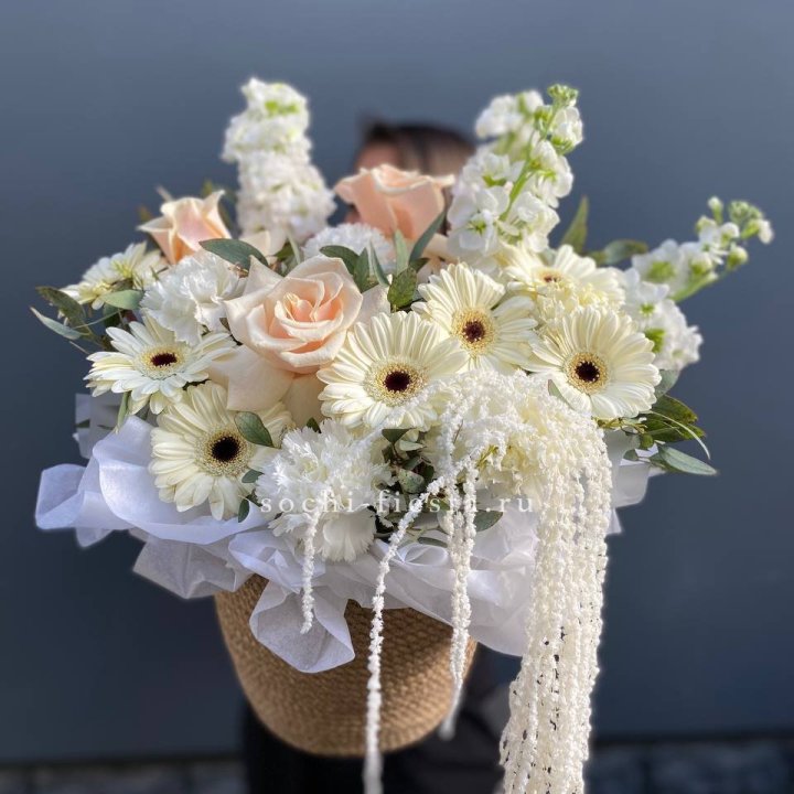 Цветы в джутовом кашпо "Валери" в Оренбурге