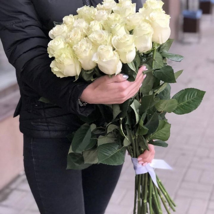 Голландские розы белые в Оренбурге