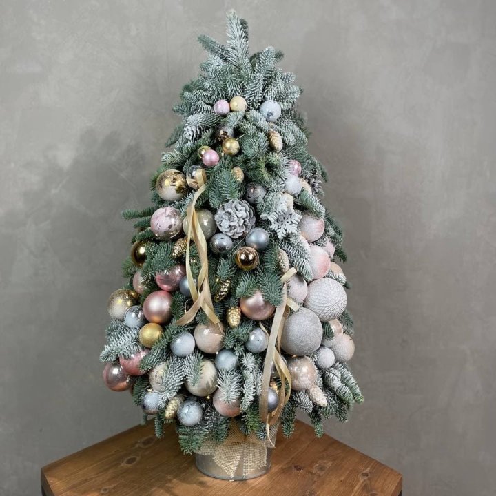 Новогодняя ёлка из веток датского нобилиса в Оренбурге