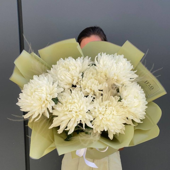 Букет одноголовых хризантем  в Оренбурге