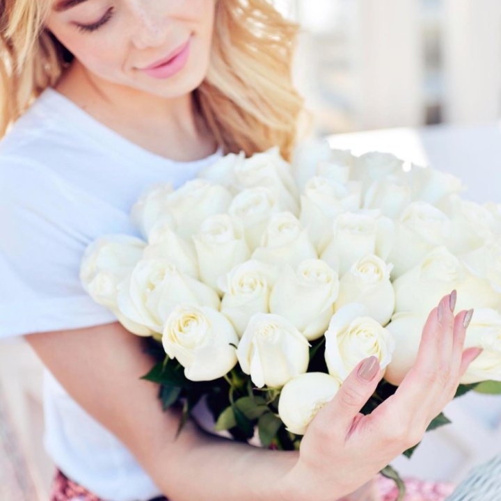 Букет высоких роз "Облака" в Оренбурге