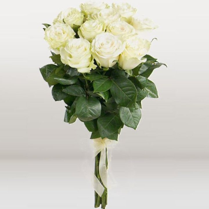 11 белых голландских роз в Оренбурге