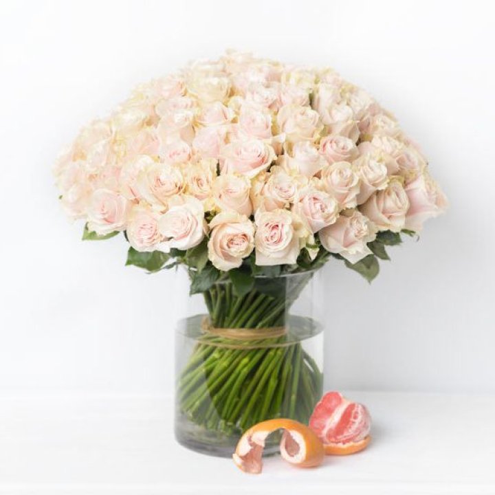 101 кремовая роза в Оренбурге