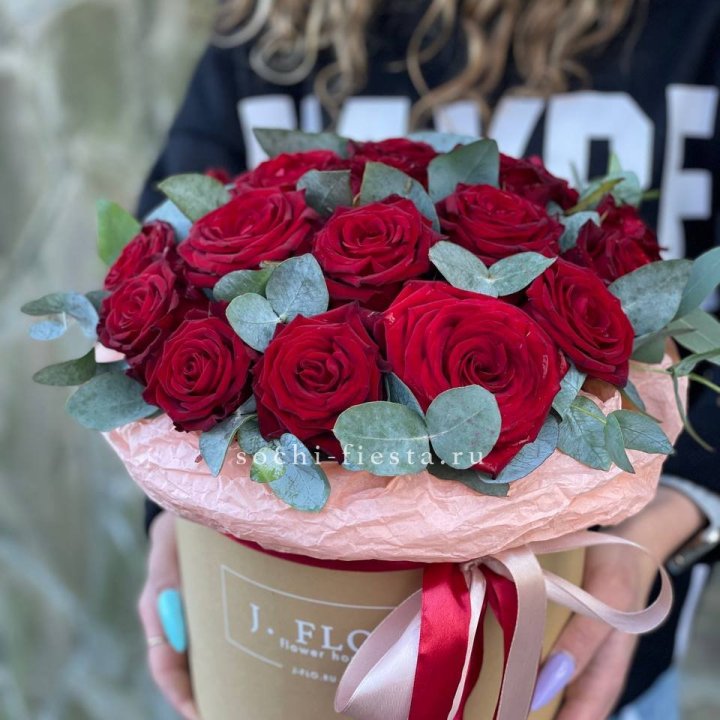 21 Красная роза в боксе №1 в Оренбурге