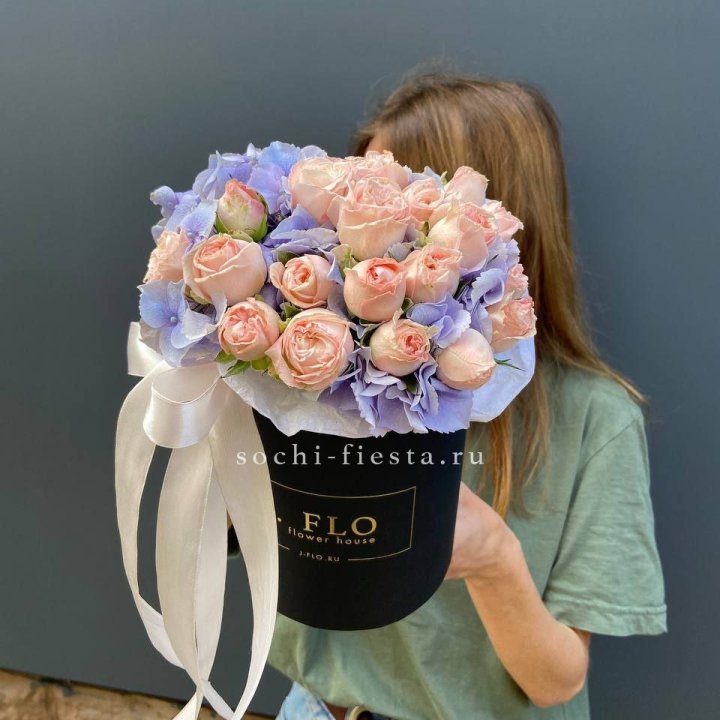 Бокс бомбастик и гортензия в Оренбурге