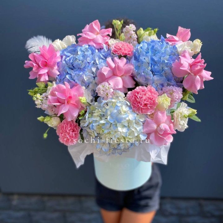 Коробка с цветами "Лемия" в Оренбурге