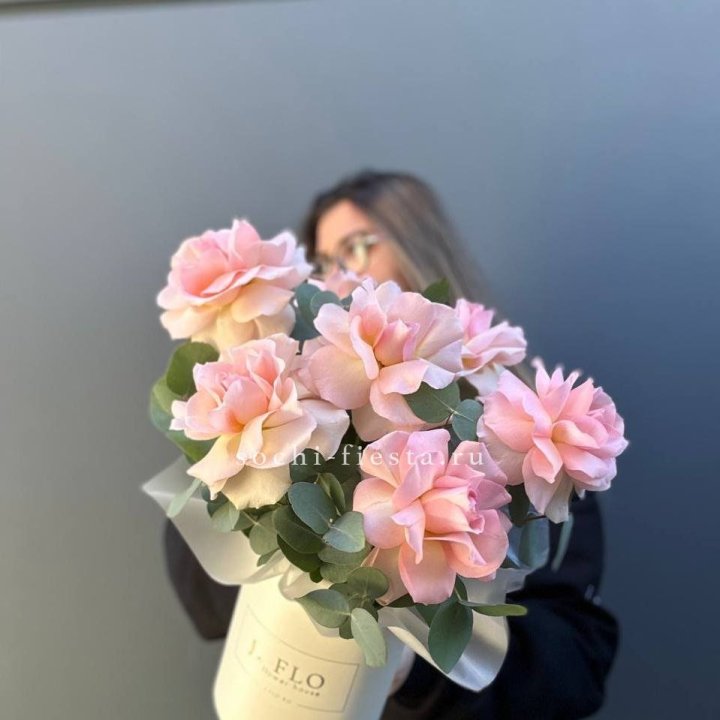 Французские роз в боксе в Оренбурге