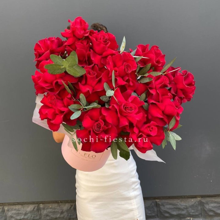 Бокс из 17 французских роз в Оренбурге