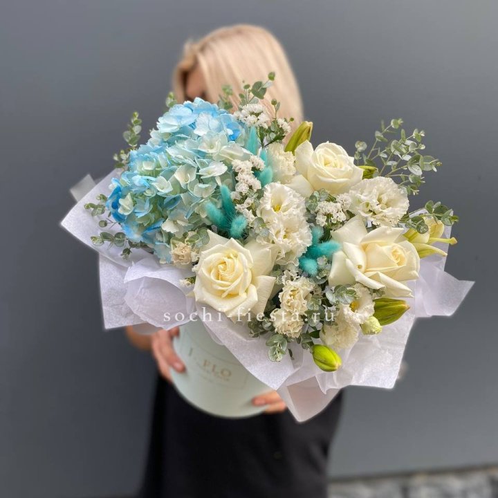 Цилиндр в голубых оттенках №1 в Оренбурге