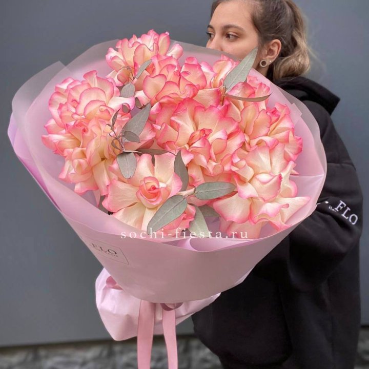 9 французских роз Джумилия в Оренбурге