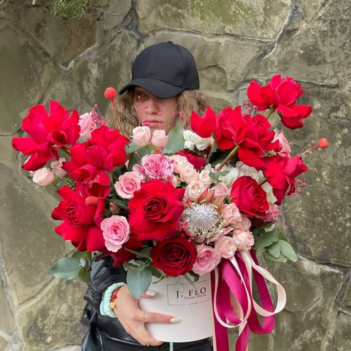 Яркий бокс "Для неё" в Оренбурге