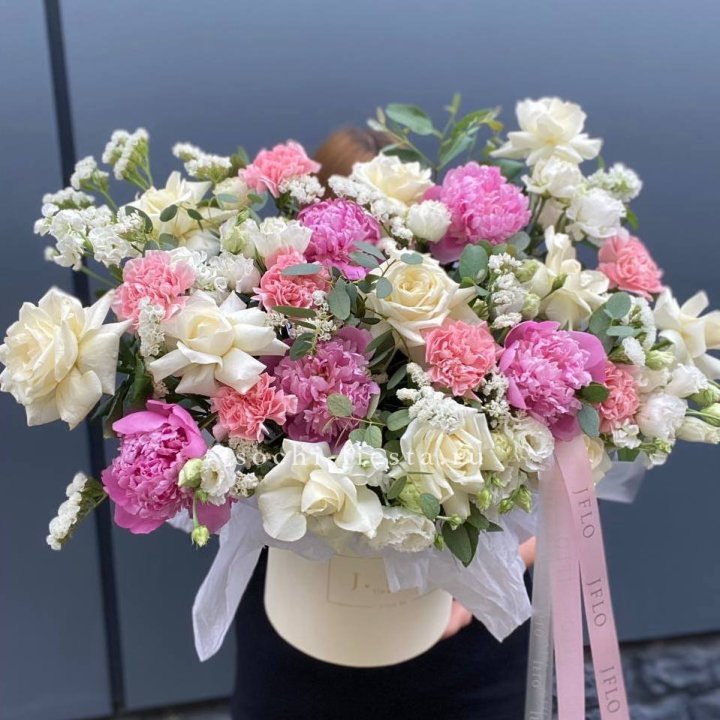 Дизайнерский бокс "Амор этерна" в Оренбурге