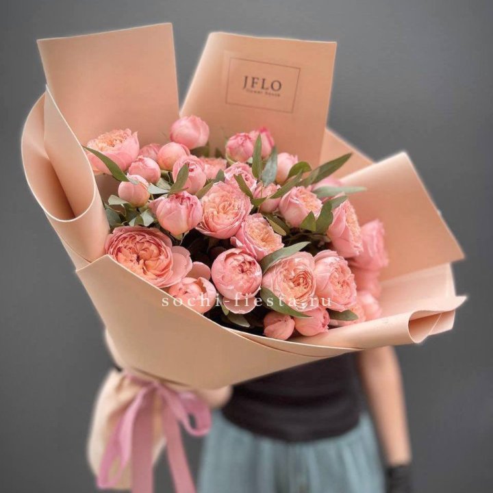 Букет из 9 кустовых роз Джульетта в Оренбурге