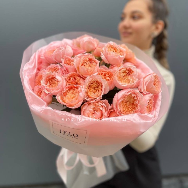 Букет из пионовидных роз Джульетта в Оренбурге