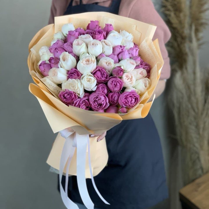 Букет кустовых роз Джулиана в Оренбурге