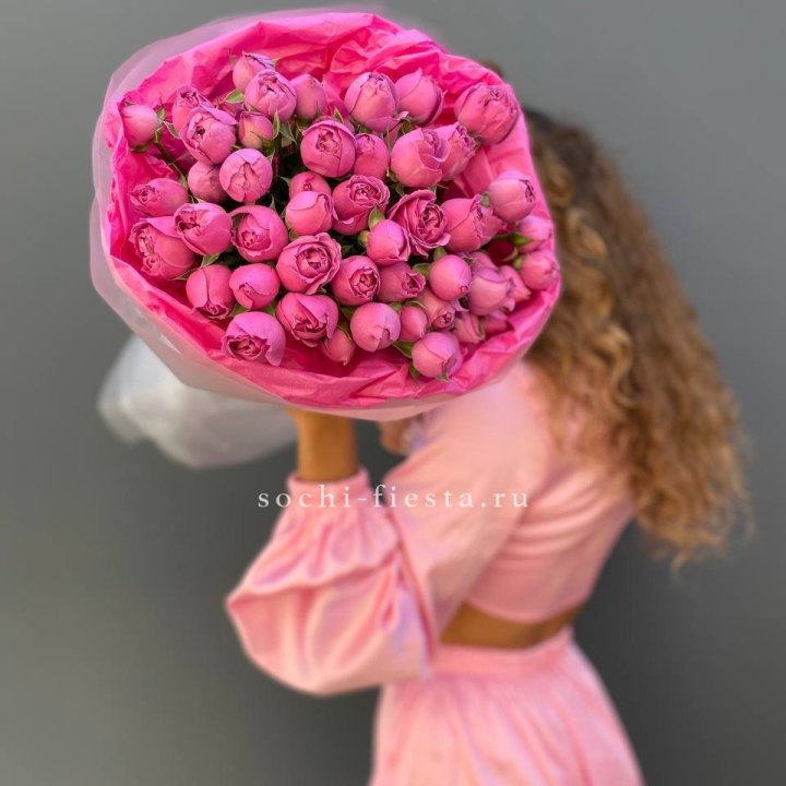 Букет из пионовидных роз  в Оренбурге