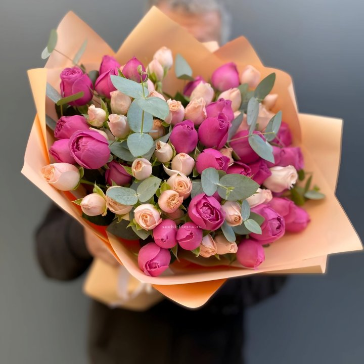 Букет кустовых роз Тендернес в Оренбурге