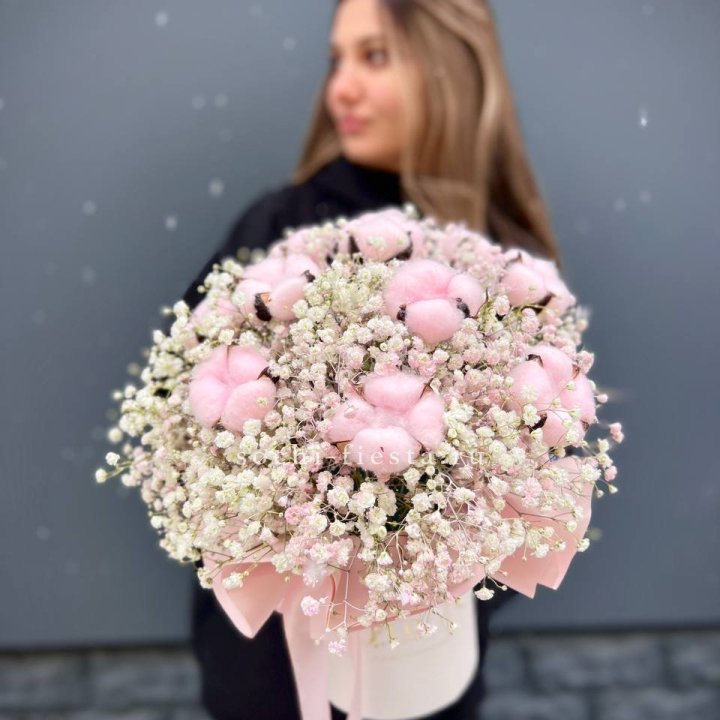 Гипсофилы с хлопком в шляпной коробке в Оренбурге