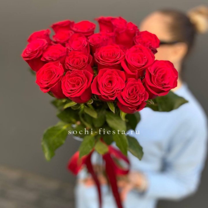 19 красных роз в Оренбурге