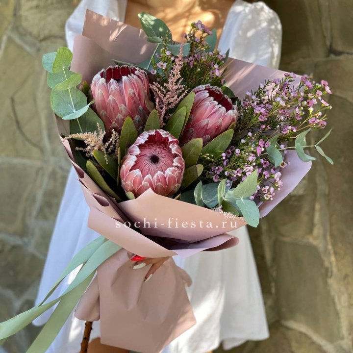 Букет из протеи "Клеопатра"  в Оренбурге
