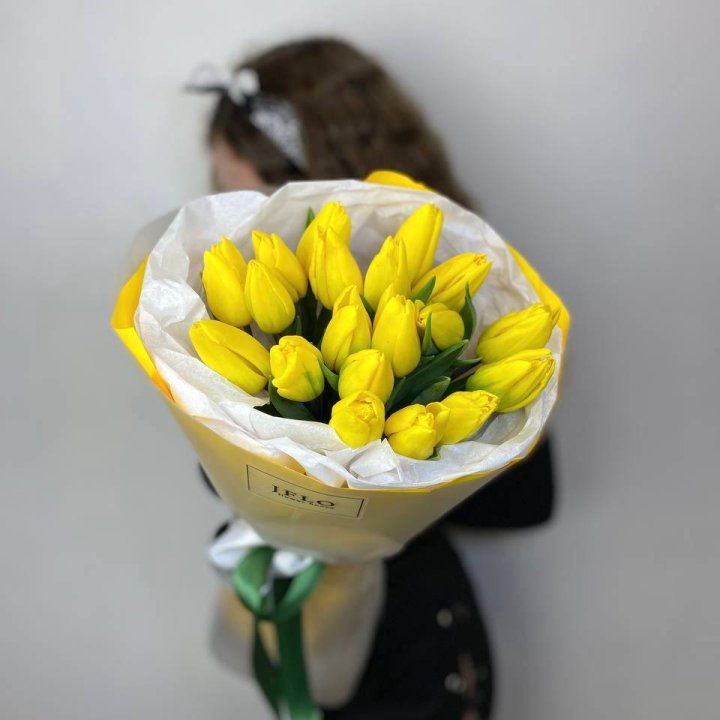  19 жёлтых тюльпанов в Оренбурге