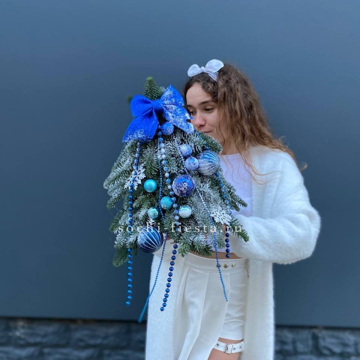 Новогодняя елочка "Блю" в Оренбурге