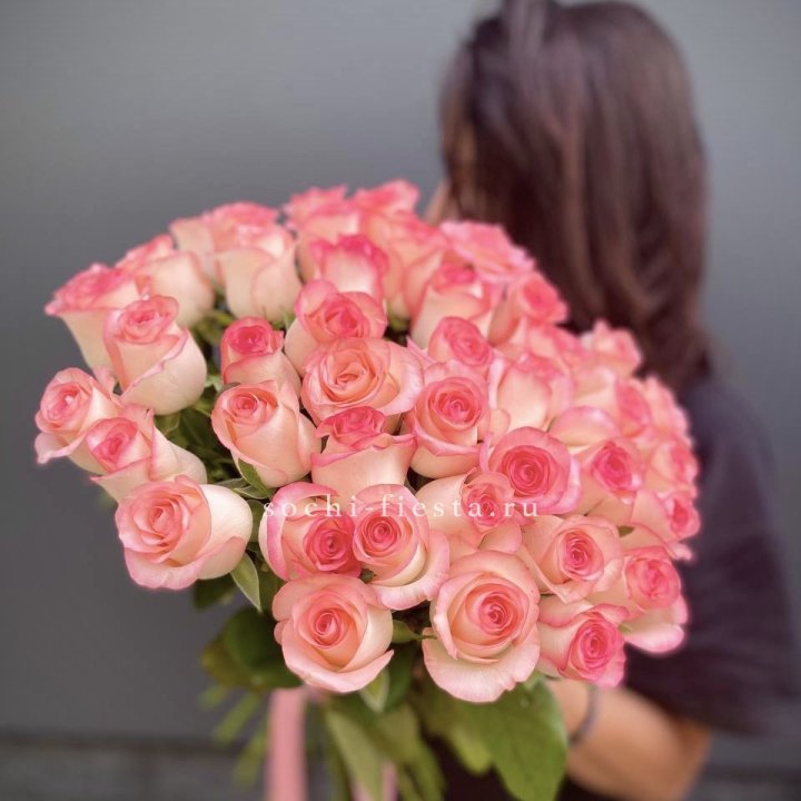 Охапка Роз Джумилия в Оренбурге