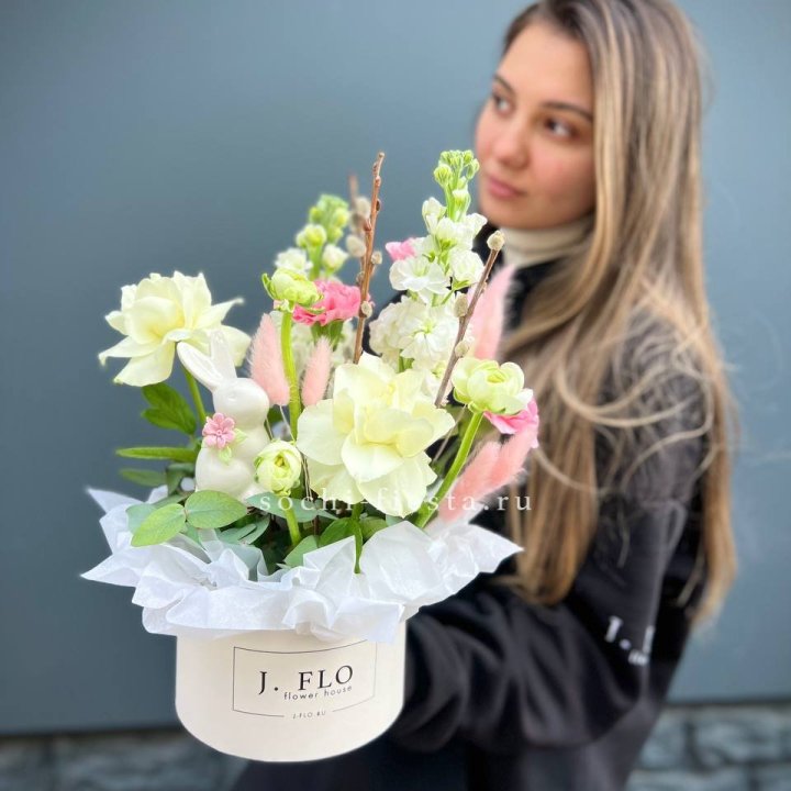 Цветочный бокс "Пасхальная композиция" в Оренбурге