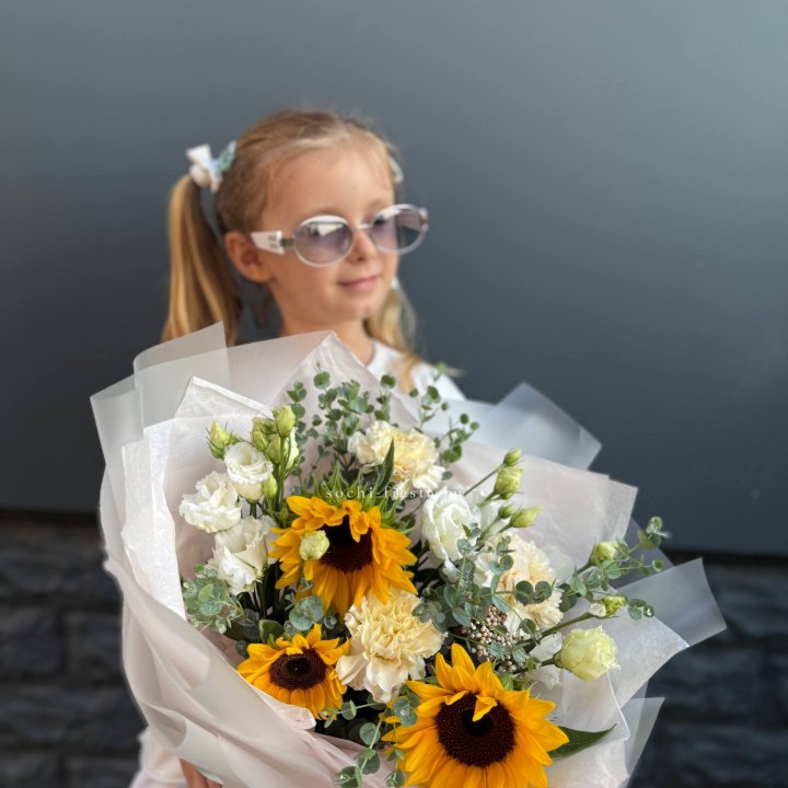  Букет  из стойких цветов с подсолнухами в Оренбурге