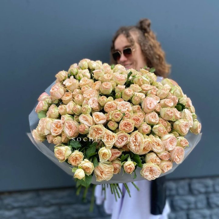 51 пионовидная роза в Оренбурге