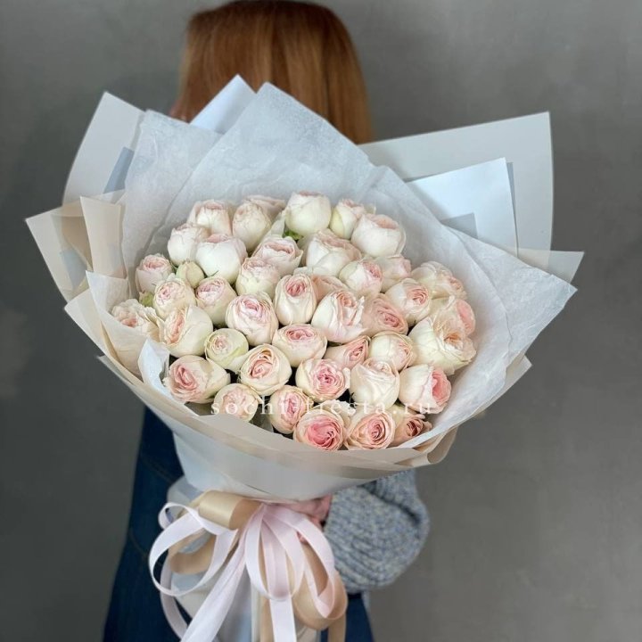 Букет пионовидных роз Пур лав в Оренбурге