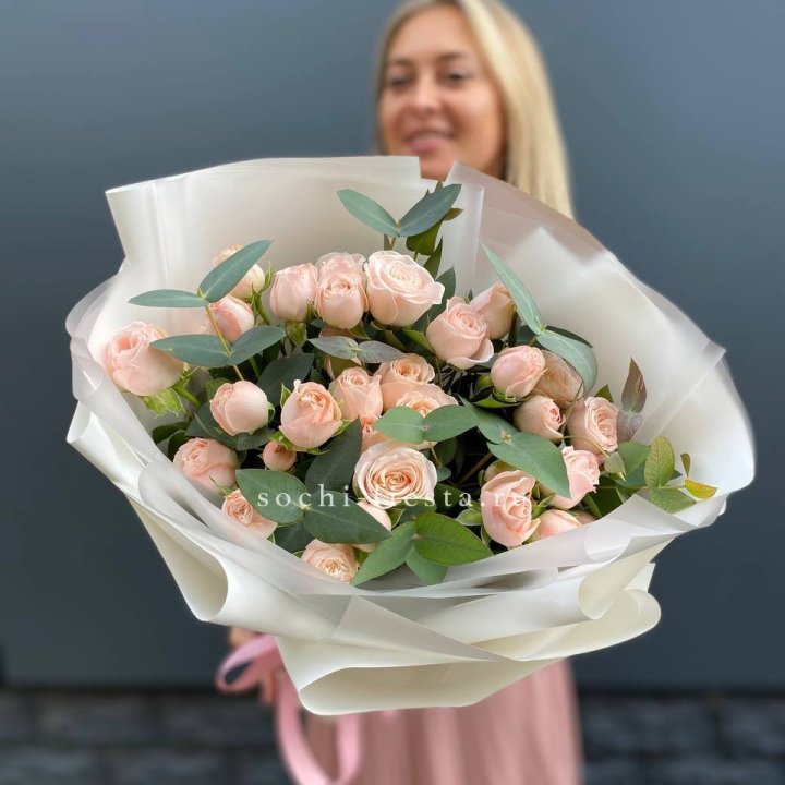 Букет кустовых роз "Фреш" в Оренбурге