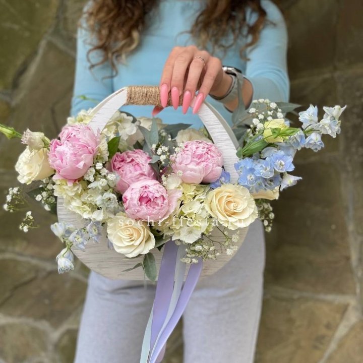 Ящик с пионами в Оренбурге