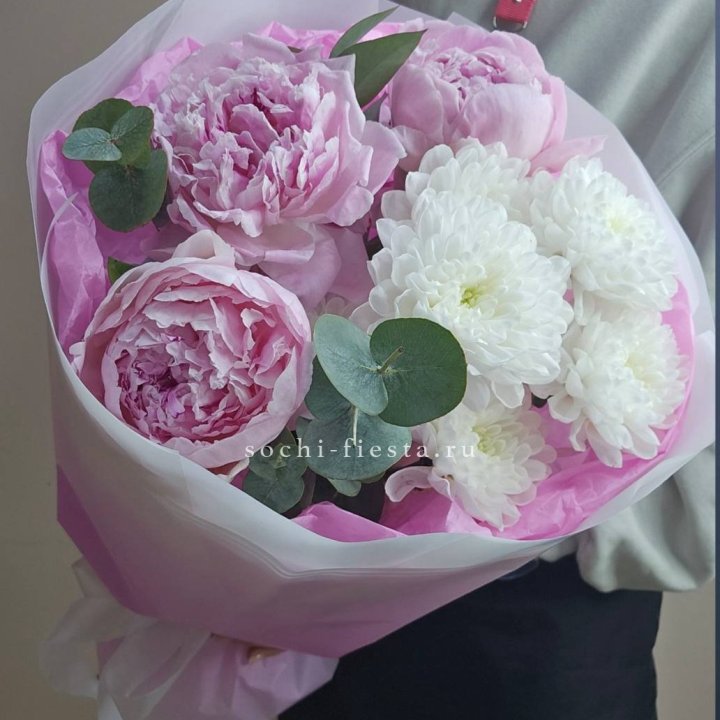  Букет комплимент с пионами в Оренбурге